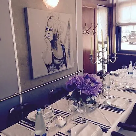 Hotell Piero Della Francesca