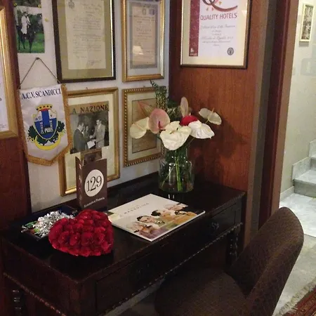 Piero Della Francesca Hotel